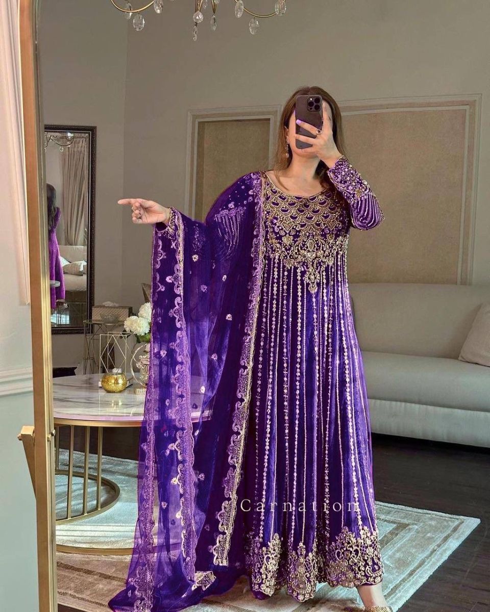 LC-1198-DESIGNER-GOWN-WHOLESALE-IN-COLORS-6