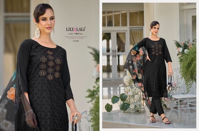 LILY-LALI-KARACHI-VISCOSE-HANDWORK-READYMADE-KURTIS-SUPPLIER-IN-SURAT-7