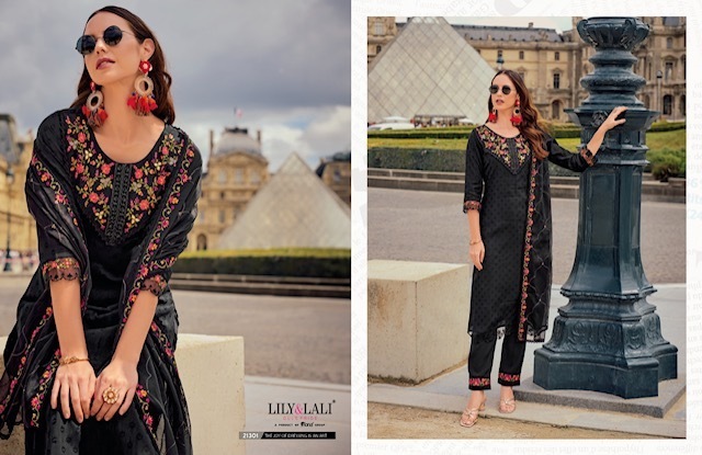LILY-LALI-MRUNAL-EMBROIDERY-DESIGNER-KURTI-WHOLESALER-IN-SURAT-3