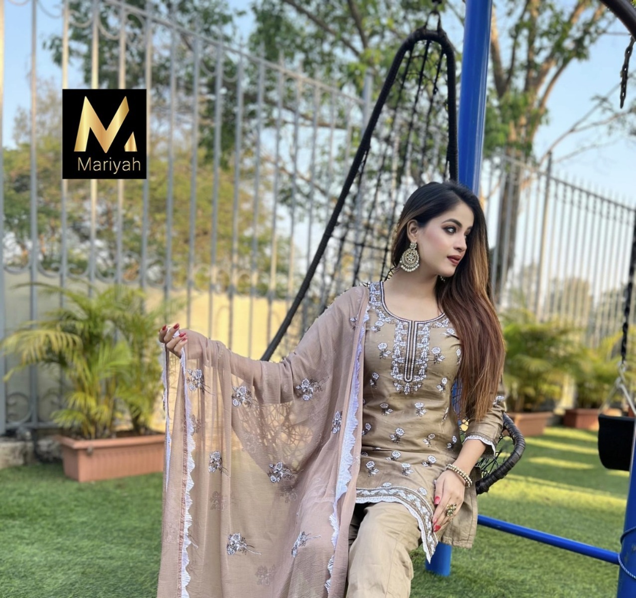 MARIYAH-DESIGNER-M-165-PAKISTANI-SUITS-IN-INDIA-4