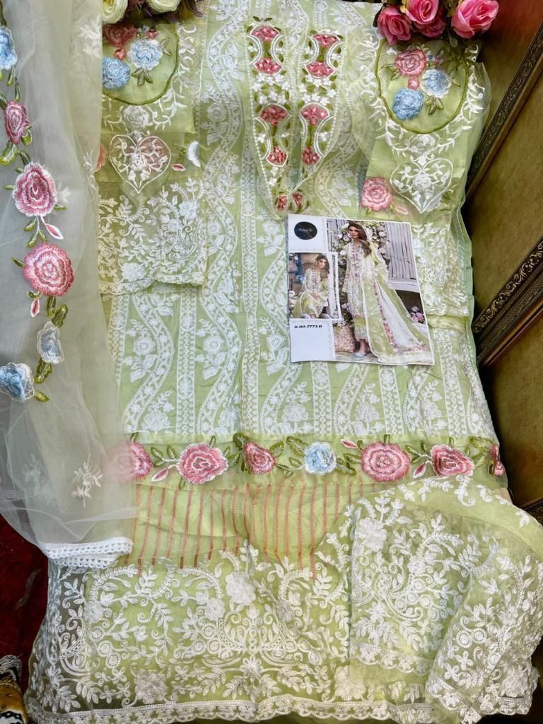 MEHBOOB-TEX-CRIMSON-EMBROIDERY-PAKISTANI-SUITS-SUPPLIER-8