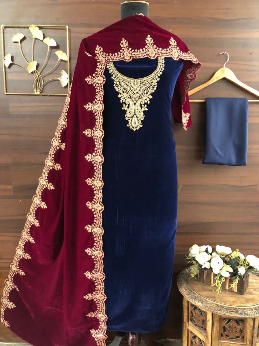 MUMTAZ-ARTS-AASHIYAN-VELVET-EMBROIDERY-SUITS-WINTER-COLLECTION-1