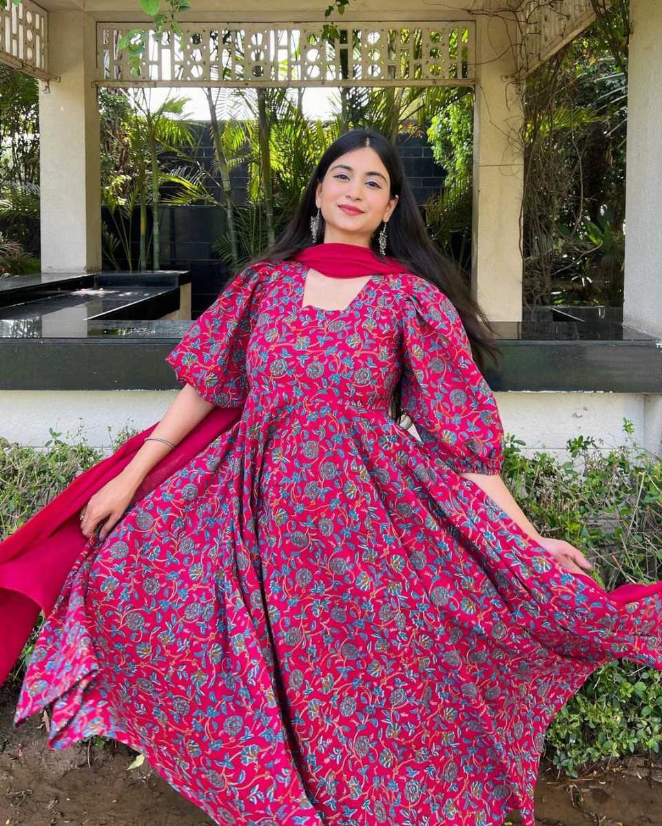MURTI-TRENDS-COTTON-MUGAL-PRINTED-ANARKALI-GOWN-2