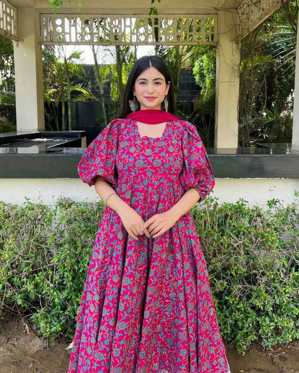 MURTI-TRENDS-COTTON-MUGAL-PRINTED-ANARKALI-GOWN-3