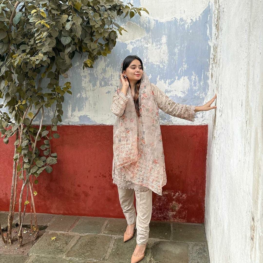 MUSHQ-M-233-PAKISTANI-SALWAR-SUITS-4