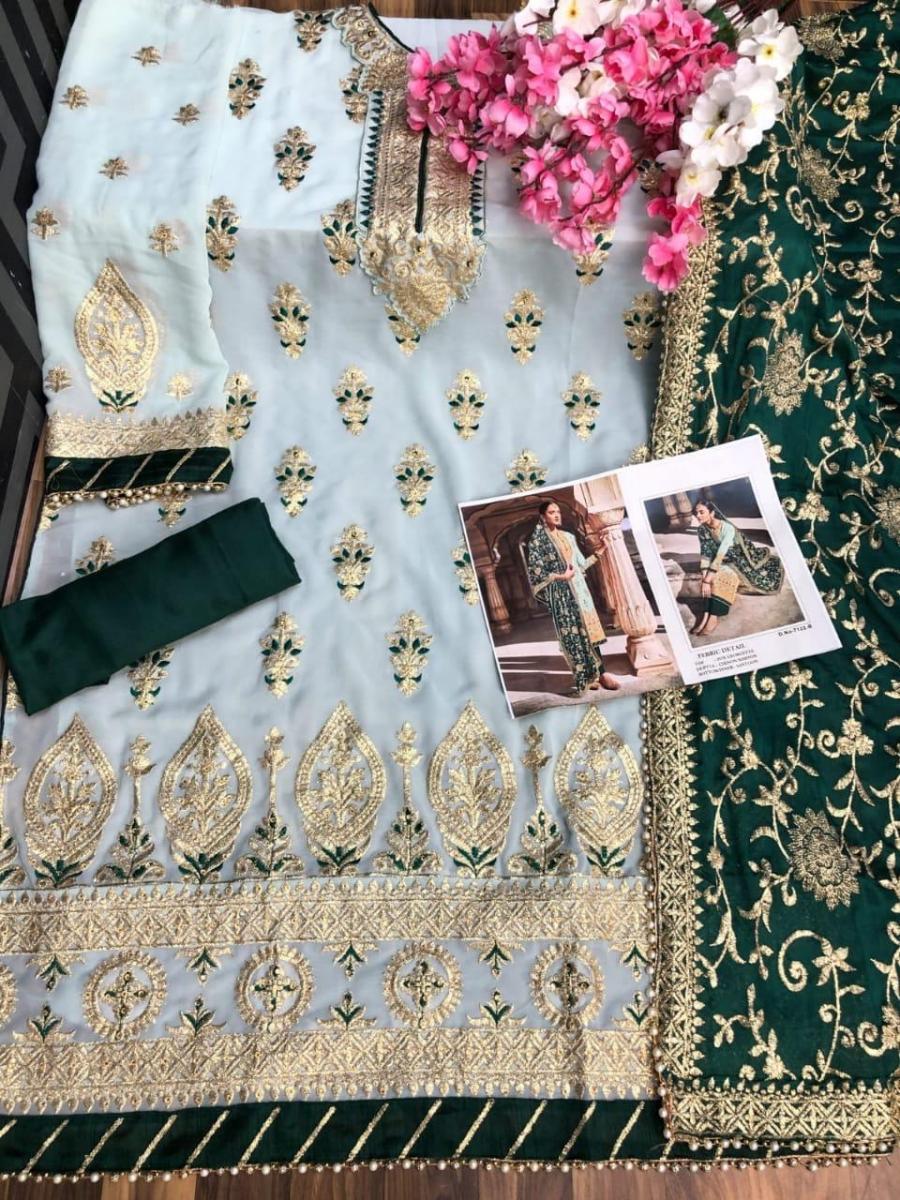 PAKISTANI-SALWAR-KAMEEZ-LATEST-DESIGNS-BY-PEHNAVA-FASHION-MART-7