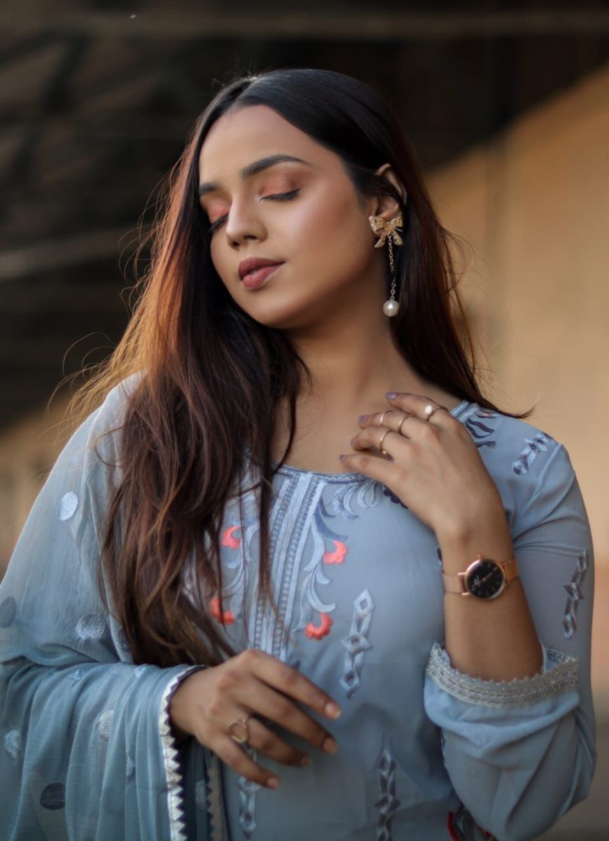 PEHNAVA-EMBROIDERY-PAKISTANI-TOP-BOTTOM-WITH-DUPATTA-WHOLESALE-2