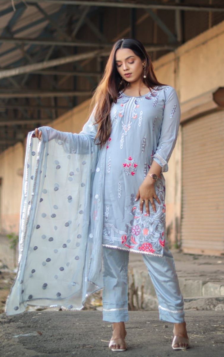 PEHNAVA-EMBROIDERY-PAKISTANI-TOP-BOTTOM-WITH-DUPATTA-WHOLESALE-4