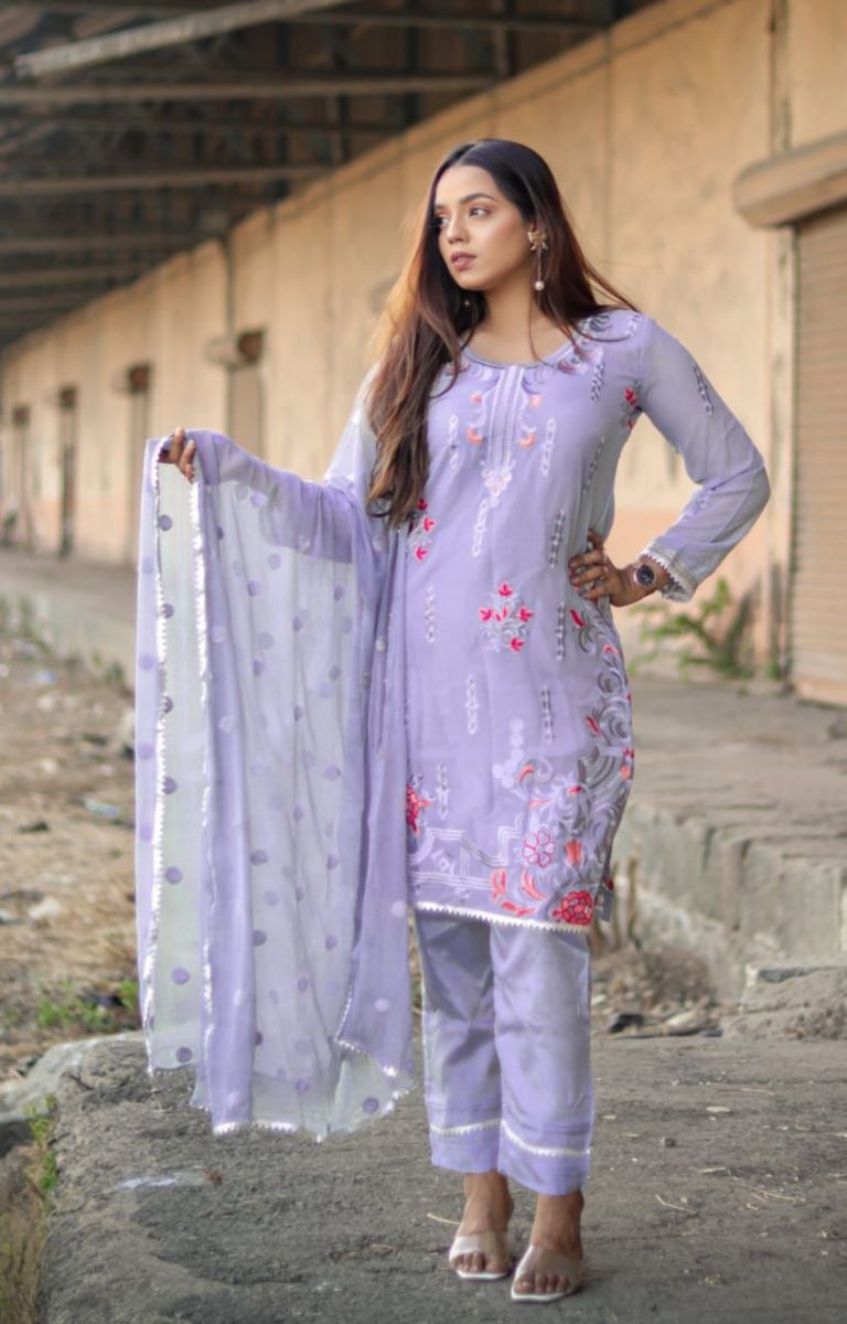 PEHNAVA-EMBROIDERY-PAKISTANI-TOP-BOTTOM-WITH-DUPATTA-WHOLESALE-9