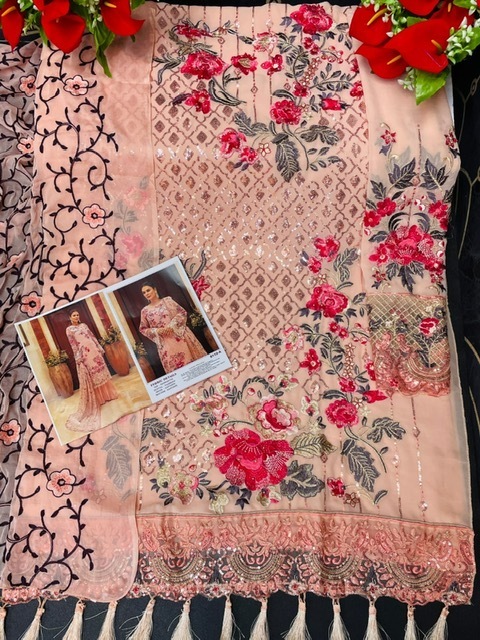 PEHNAVA-FASHION-MART-PAKISTANI-D.NO-8110-SALWAR-SUITS-WHOLESALE-5