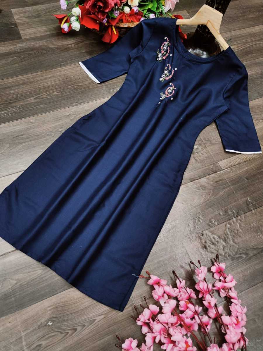 PEHNAVA-FASHION-MART-TRENDY-BRANDED-KURTIS-MANUFACTURER-3