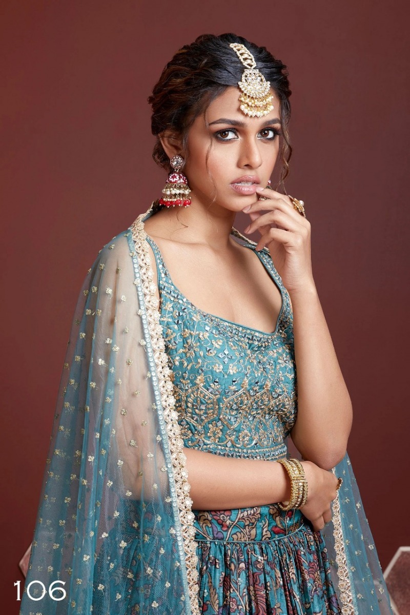 PEHNAVA-MANDAKINI-DESIGNER-LEHENGA-WEDDING-COLLECTION-14