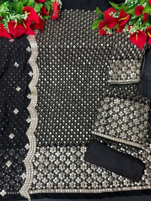 PEHNAVA-PLAZZO-D.N-.2019-HEAVY-GEORGETTE-PAKISTANI-SUITS-WHOLESALE-5