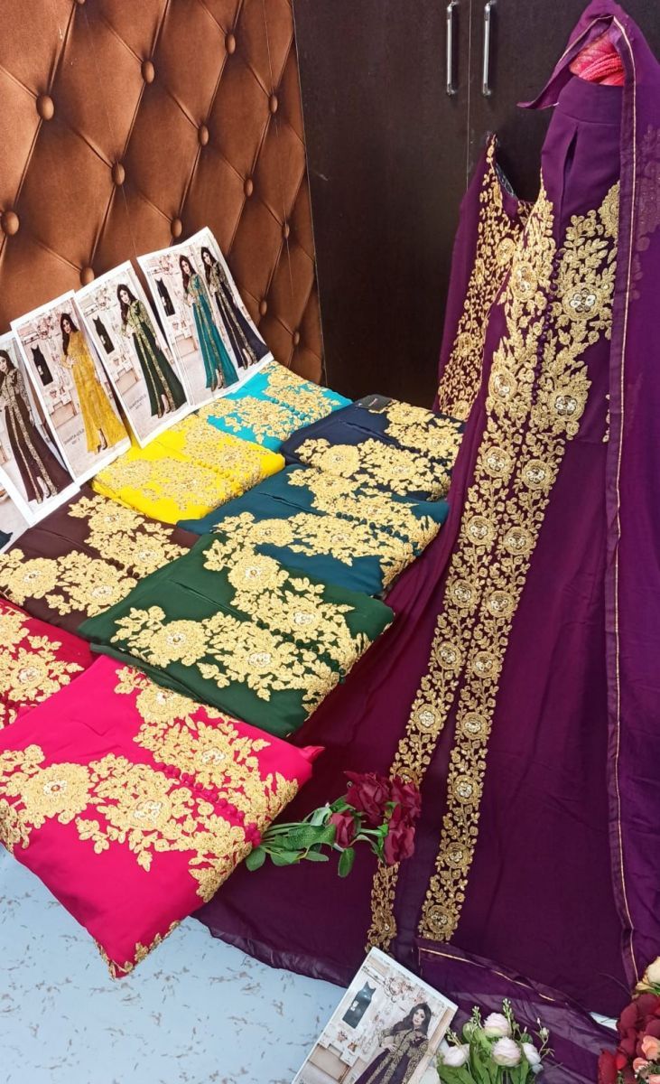 RAMSHA-D.NO-8001-GEORGETTE-DESIGNER-SUITS-WHOLESALE-12