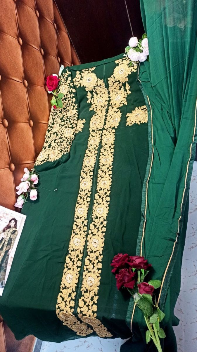 RAMSHA-D.NO-8001-GEORGETTE-DESIGNER-SUITS-WHOLESALE-4