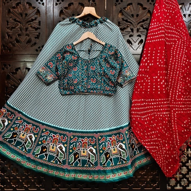 RAMZAT-DESIGNER-CHANIYA-CHOLI-NAVRATRI-COLLECTION-2022-4