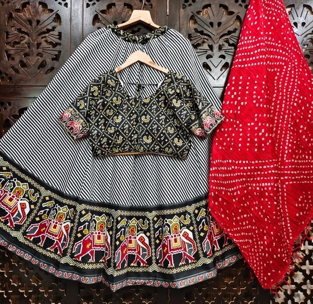 RAMZAT-DESIGNER-CHANIYA-CHOLI-NAVRATRI-COLLECTION-2022-6