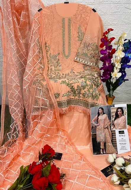 RAWAYAT-AGHANOOR-VOL-3-FOUX-GEORGETTE-EMBROIDERTY-PAKISTANI-SUITS-SURAT-7