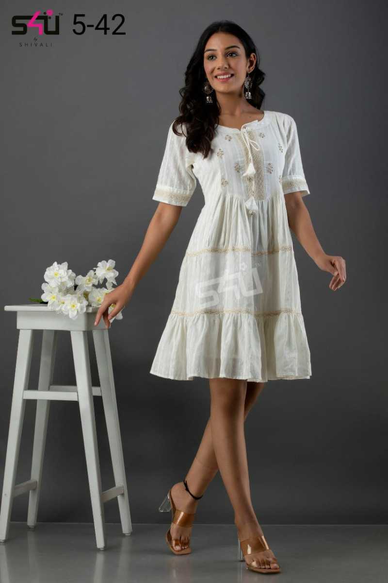 S4U-5-42-DESIGNER-GOWN-STYLE-KURTIS-AT-WHOLESALER-SURAT