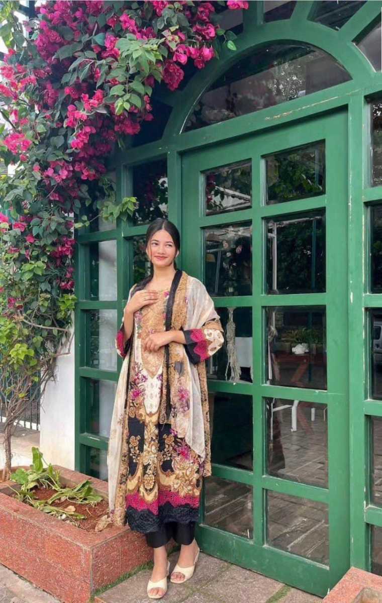 SAPPHIRE-EX-4006-READYMADE-PAKISTANI-SUITS-3