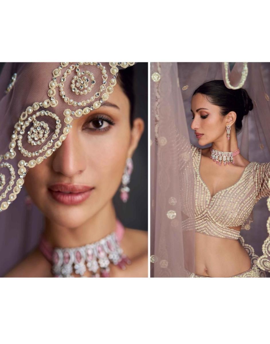 SAYURI-DESIGNER-GLAMOUR-WEDDING-COLLECTION-LEHANGA-WHOLESALER-15