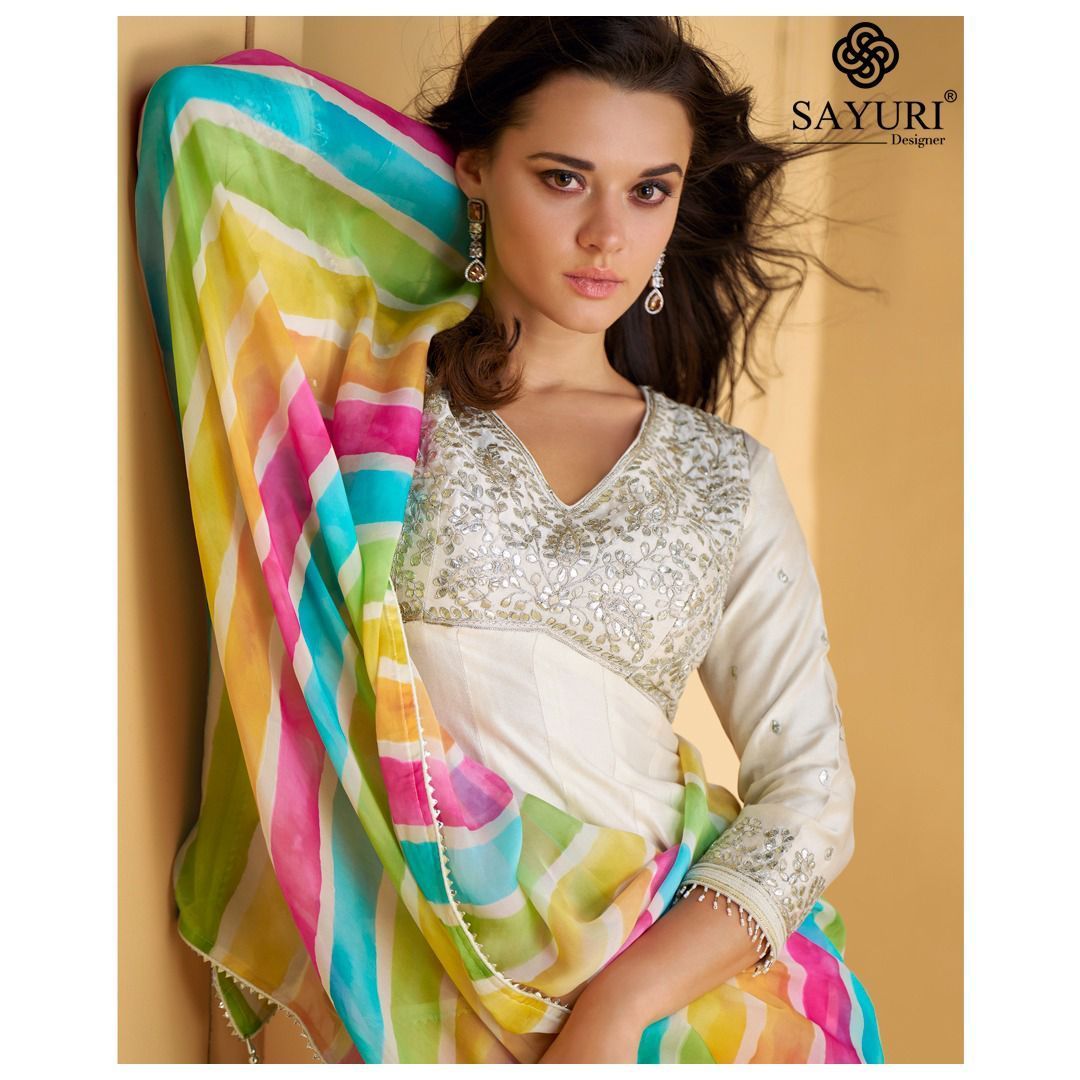 SAYURI-DESIGNER-MANDIRA-PURE-SILK-SUIT-DISTRIBUTOR-IN-SURAT-5