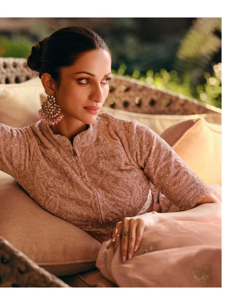 SAYURI-DESIGNER-SIMRAN-EMBROIDERY-SALWAR-SUITS-DISTRIBUTOR-IN-SURAT-1