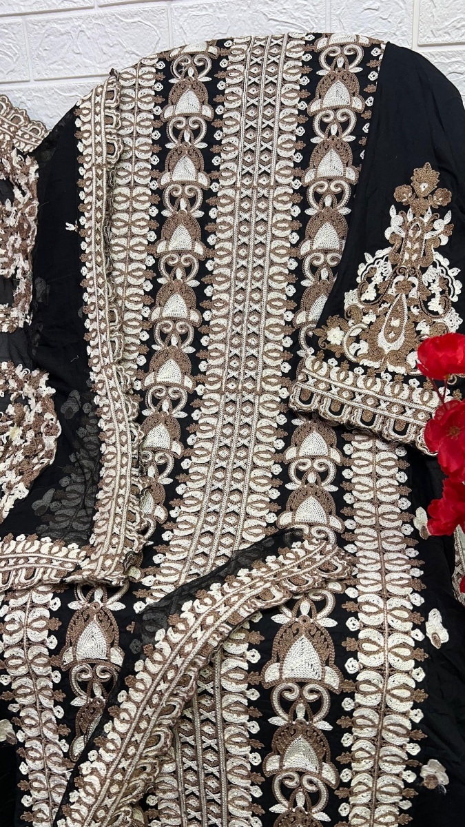 SERINE-S-138-A-PAKISTANI-SUITS-MANUFACTURER-2