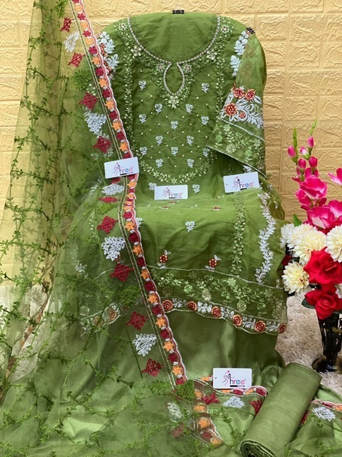 SHREE-FABS-THE-FAMOUS-DANCE-PAKISTANI-KURTI-PANT-WITH-DUPATTA-WHOLESALER-SURAT-11