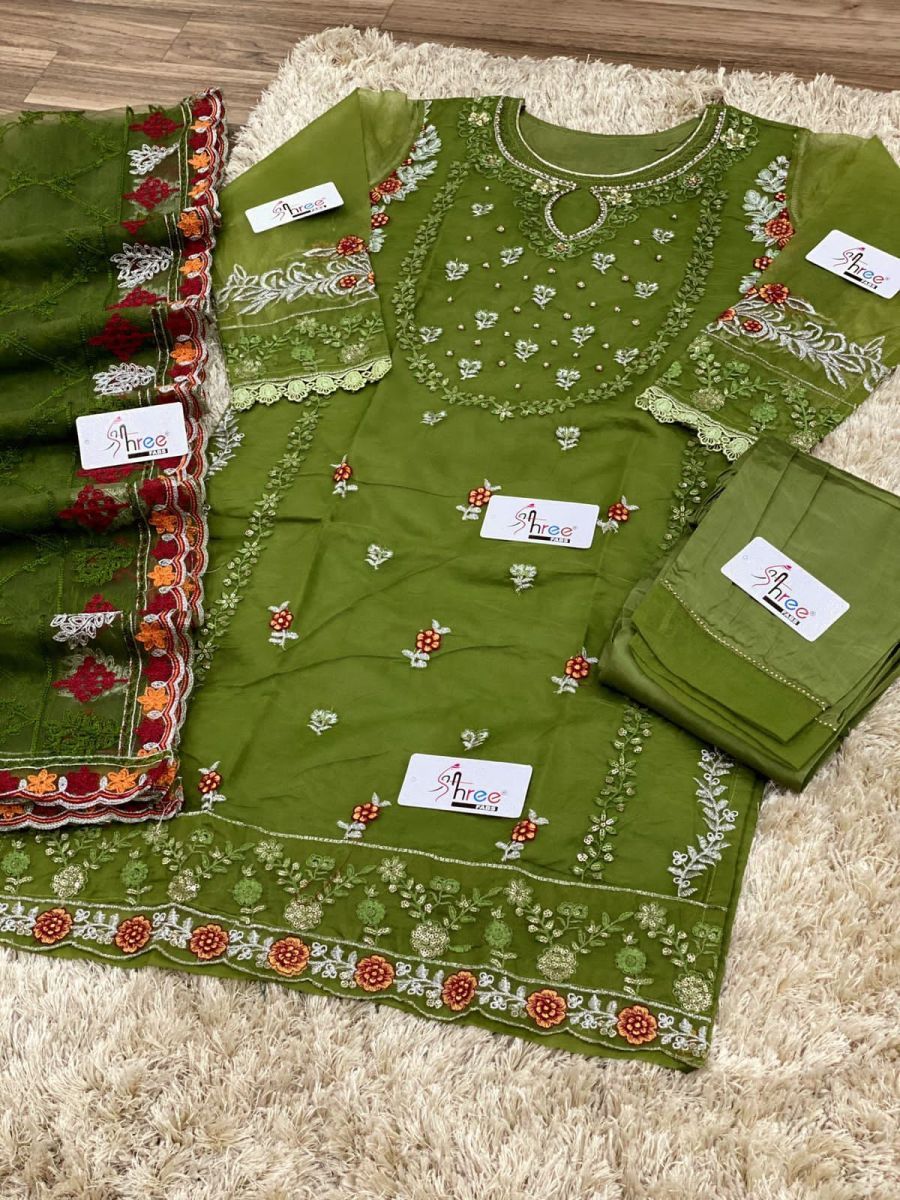 SHREE-FABS-THE-FAMOUS-DANCE-PAKISTANI-KURTI-PANT-WITH-DUPATTA-WHOLESALER-SURAT-9