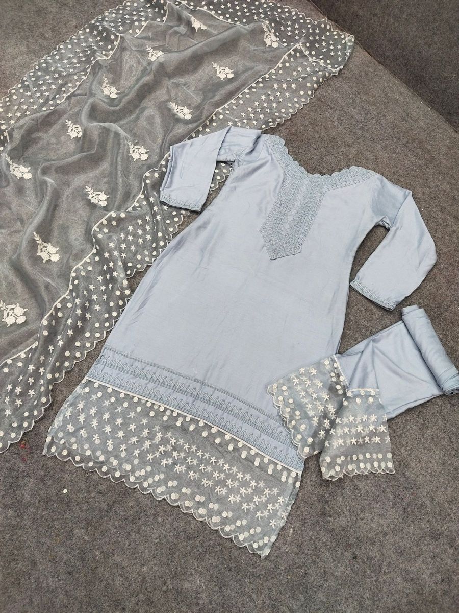 SHREE-HARI-NSR-600-B-DESIGNER-SUITS-WHOLESALE-2