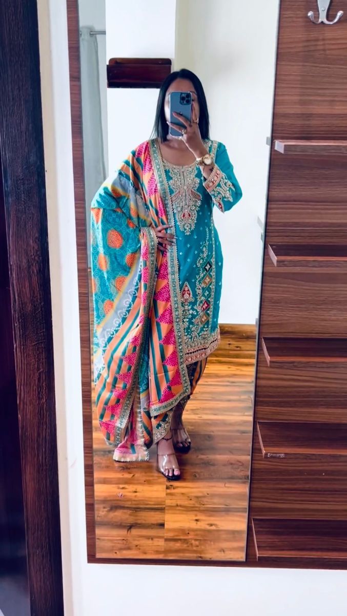 SHREE-HARI-SR-1619-A-DESIGNER-SUITS-WHOLESALE-4