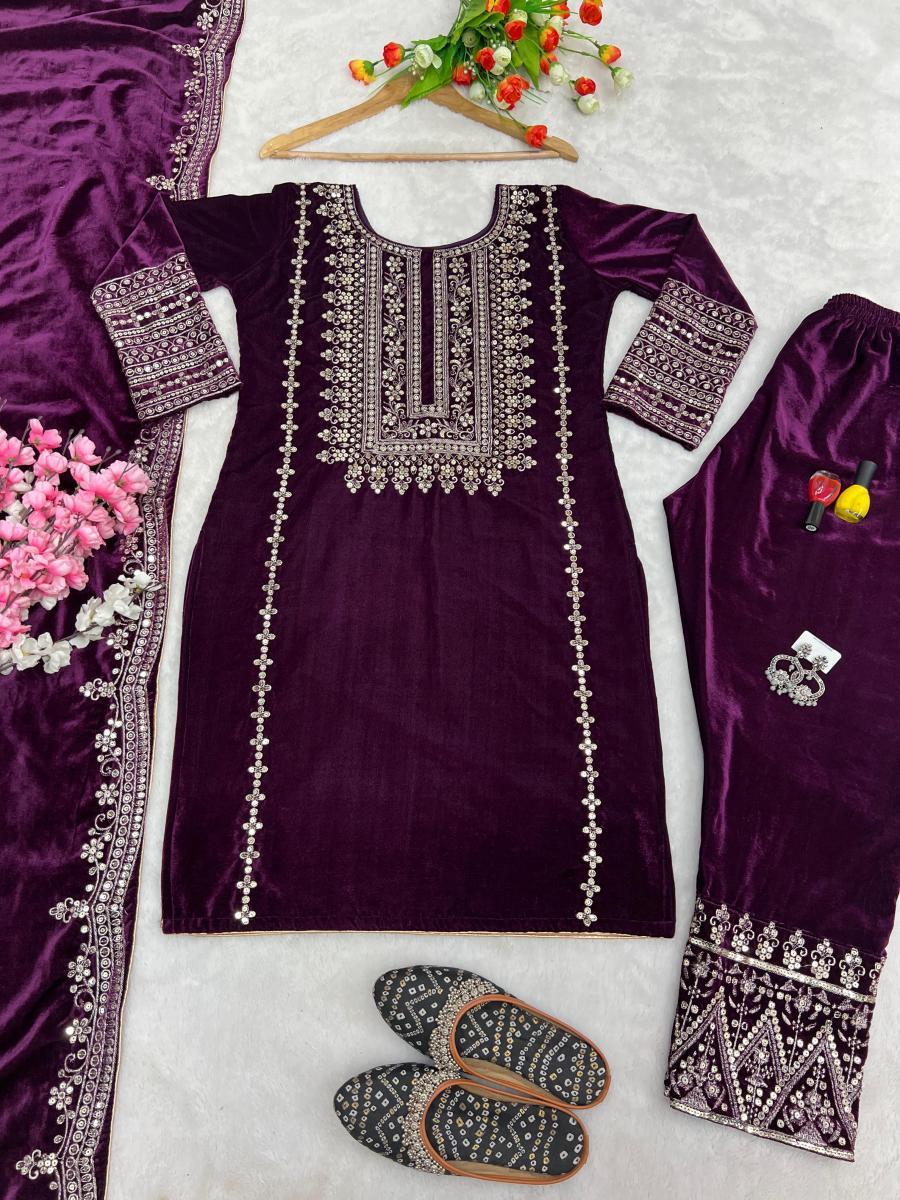 SHREE-HARI-SRK-5017-B-DESIGNER-VELVET-SUITS-4