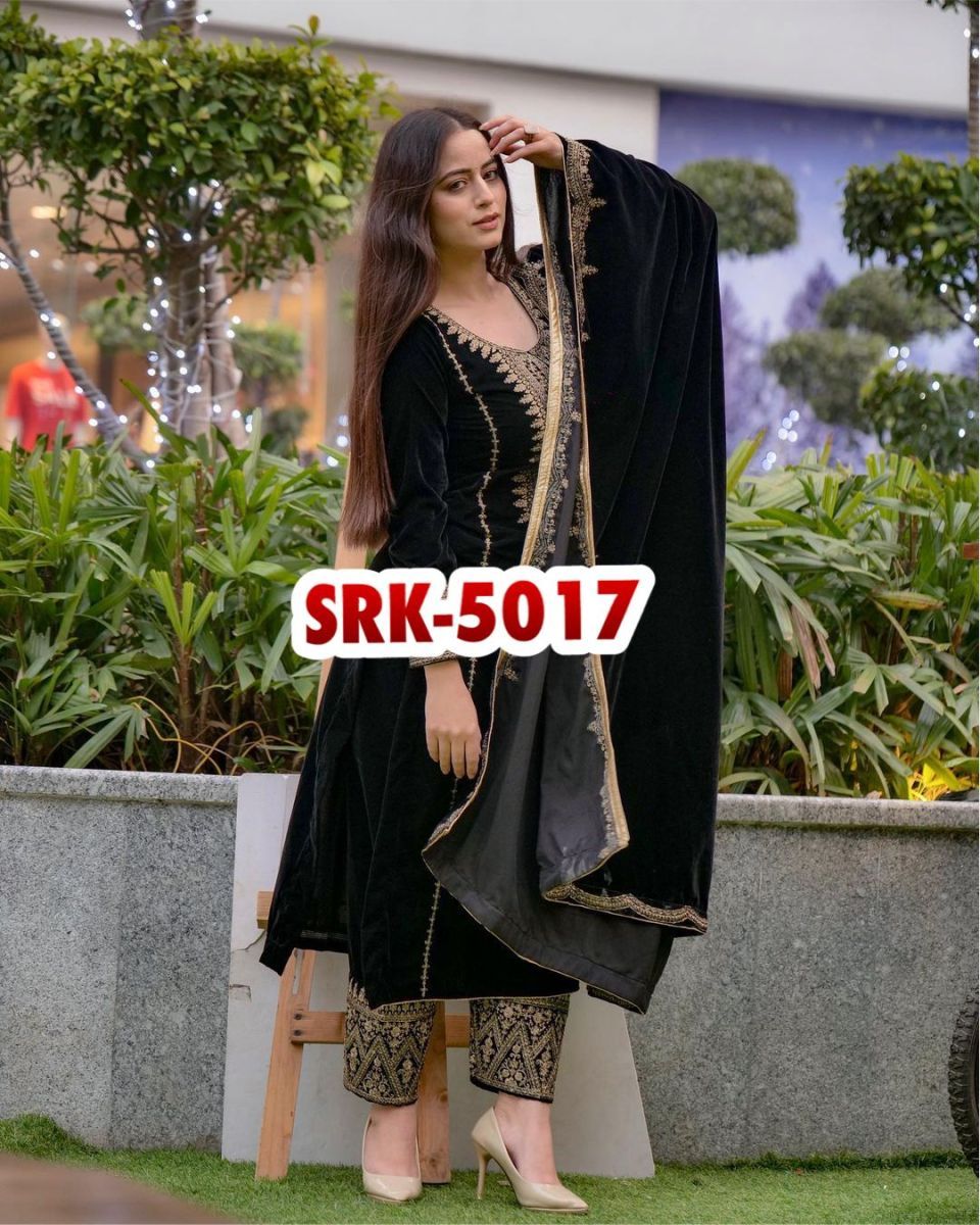 SHREE-HARI-SRK-5017-DESIGNER-VELVET-SUITS-1