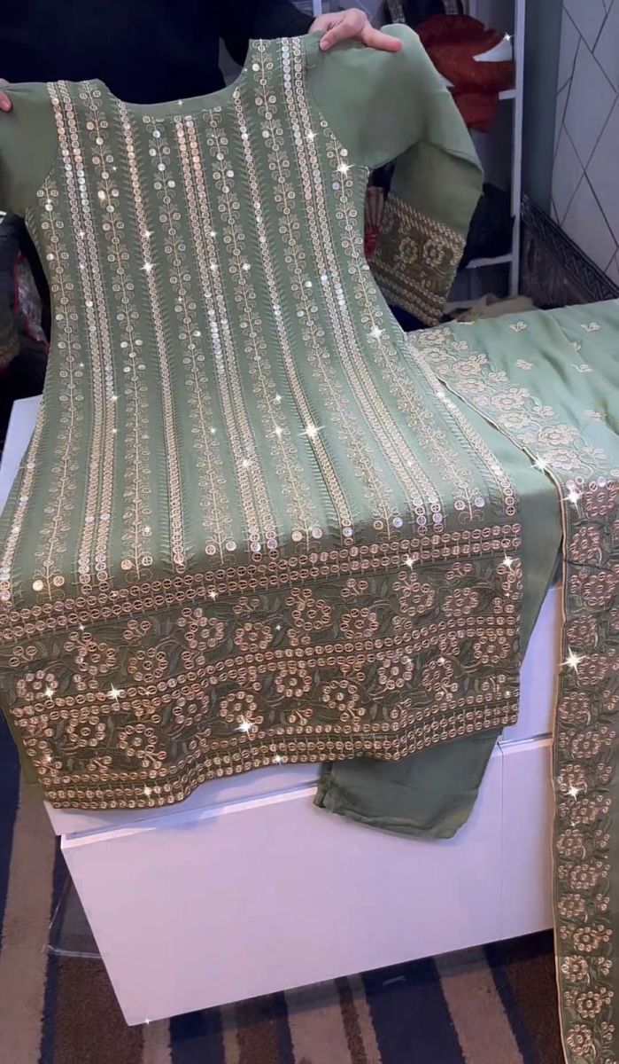 SHREE-HARI-SRK-5063-DESIGNER-SUITS-WHOLESALE-2