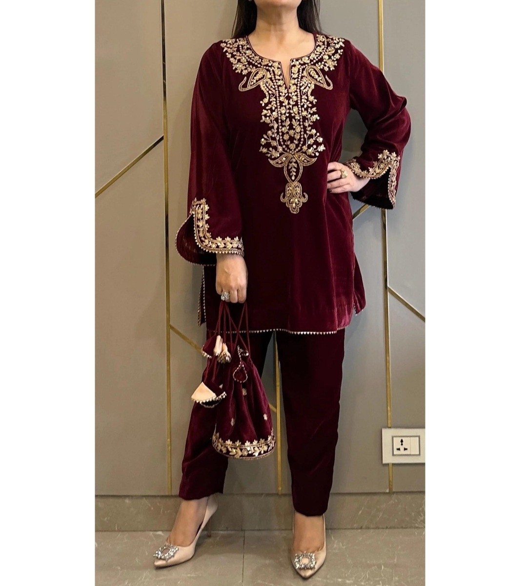 SHREE-HARI-SRK-5104-A-DESIGNER-VELVET-COLLECTION-1