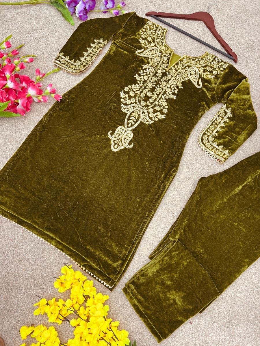 SHREE-HARI-SRK-5104-C-DESIGNER-VELVET-COLLECTION-3