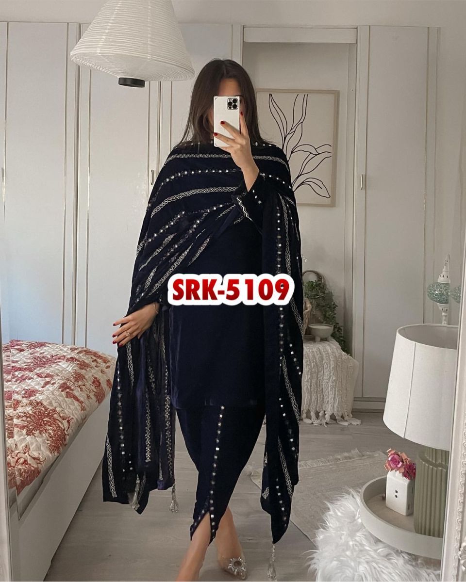 SHREE-HARI-SRK-5109-DESIGNER-VELVET-SUITS-1