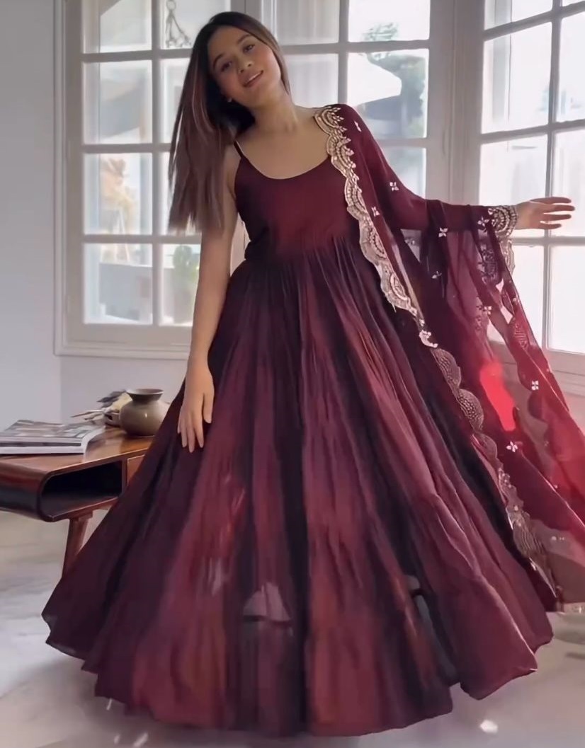 SHREE-HARI-SSR-391-I-DESIGNER-GOWN-WHOLESALE-1