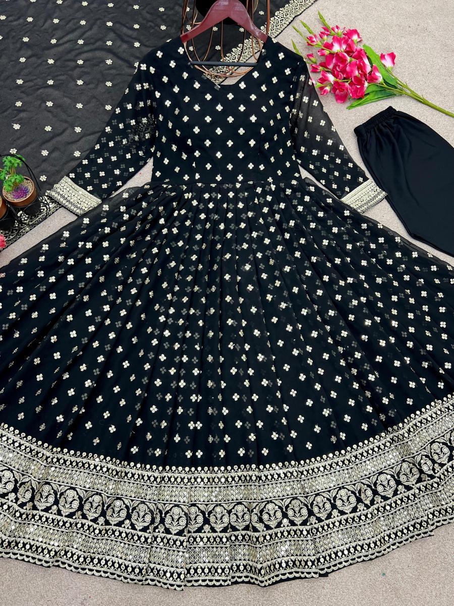 SHREE-HARI-SSR-418-B-DESIGNER-GOWN-MANUFACTURER-2