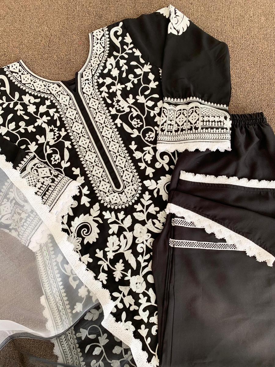 SHREE-HARI-SSR-439-DESIGNER-SUITS-WHOLESALE-3