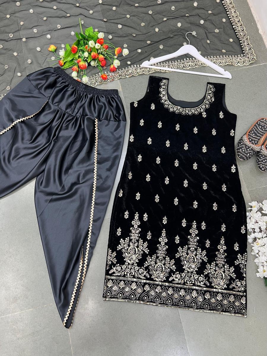 SHREE-HARI-ZSR-3050-DESIGNER-VELVET-SUITS-4