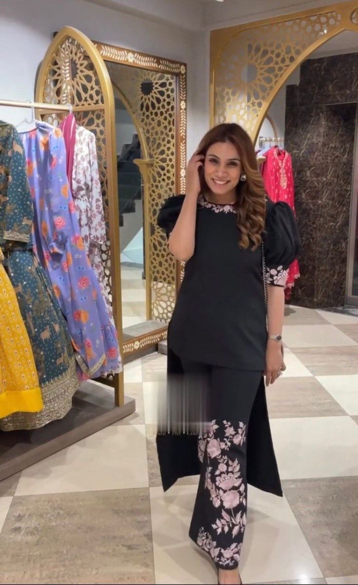 SHREE-TEXTILE-ST-82-DESIGNER-TOP-PENT-WHOLESALE-4