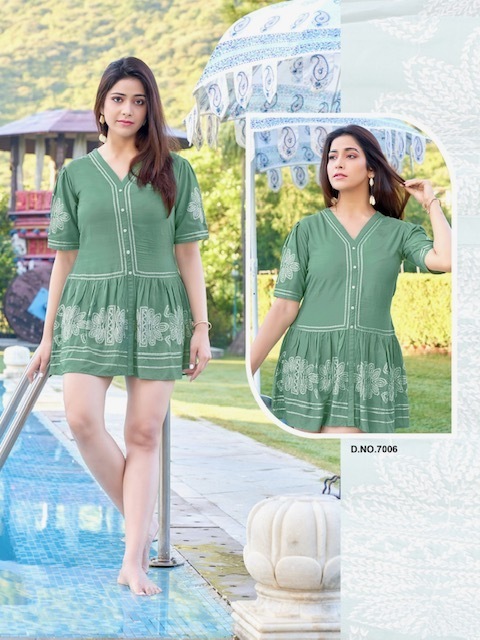 V-RAAJI-BOLD-SHORT-READYMADE-KURTIS-WHOLESALER-IN-SURAT-5