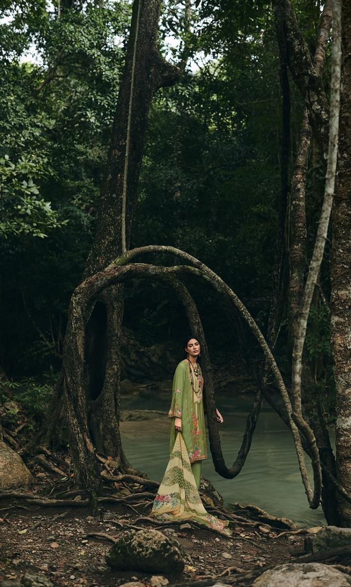VARSHA-MEHTAAB-LUXURY-LAWN-DIGITALLY-PRINTED-SUITS-CATALOGUE-21