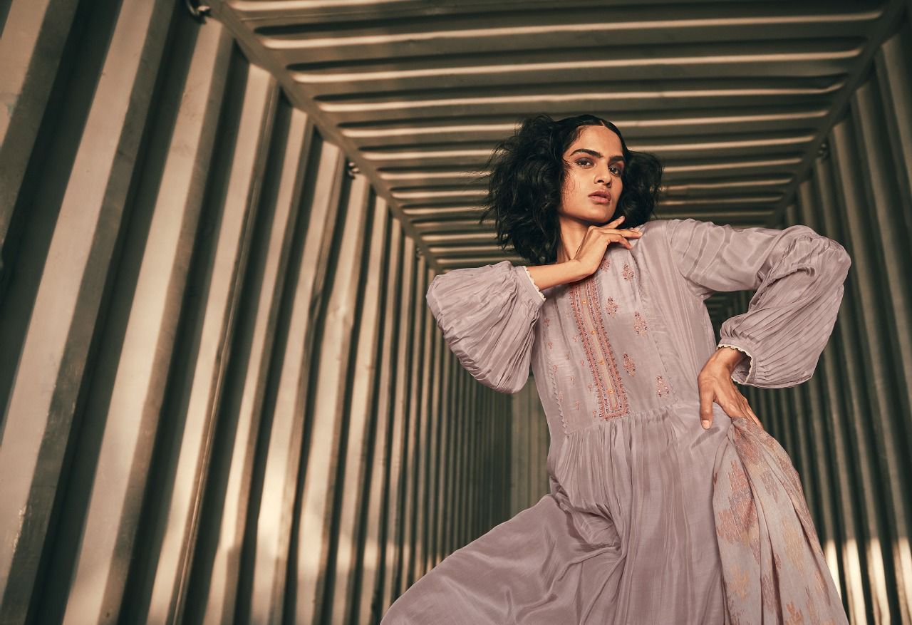 VARSHA-NAUTICAL-SPRING-MULBERRY-WITH-EMRBOIDERY-SUITS-WHOLESALE-4