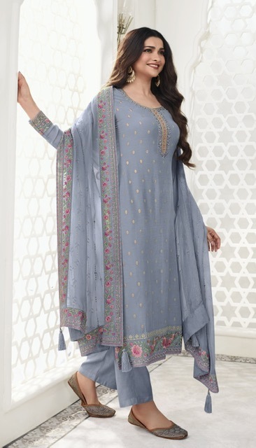 VINAY-KULEESH-NEERA-PRACHI-DESAI-SALWAR-SUITS-WHOLESALER-7