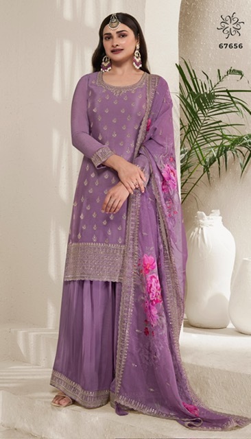 VINAY-KULEESH-SHALINI-CHINNON-EMBROIDERED-SUITS-14