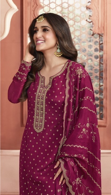 VINAY-KULEESH-SWARNAA-EMBROIDERY-SALWAR-SUITS-SUPPLIER-17