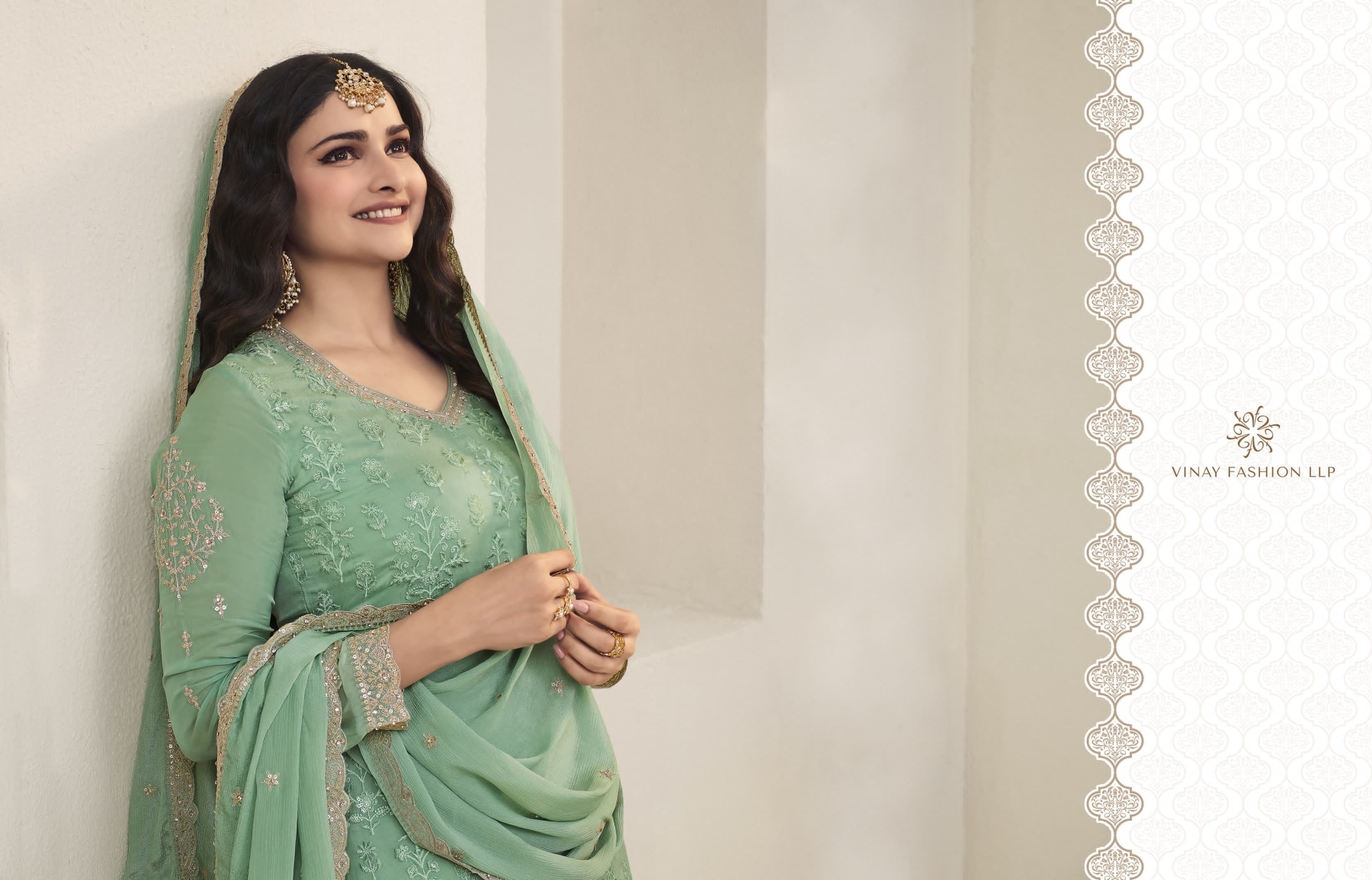 VINAY-SANGINI-HEAVY-EMBROIDERED-SALWAR-KAMEEZ-LATEST-CATALOGUE-9